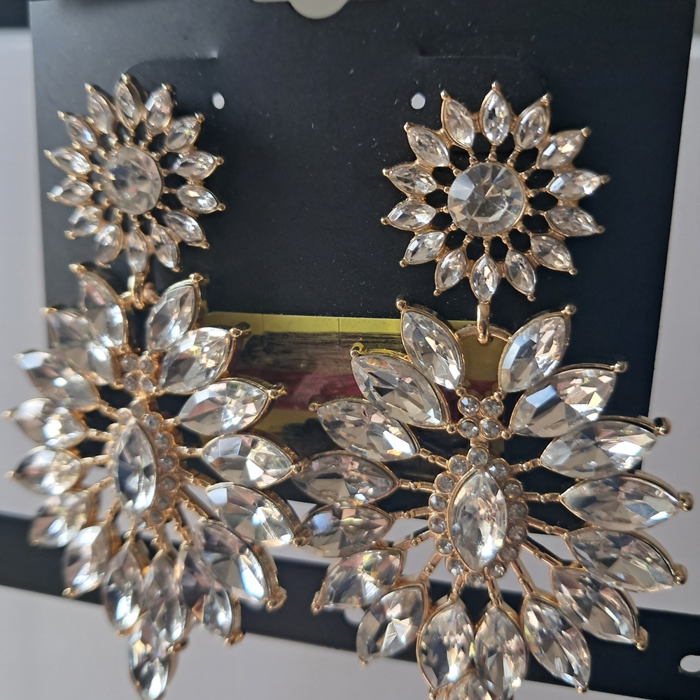 Gold-Tone Clear Crystal Statement Drop Earrings - NEW - Picture 2 of 5